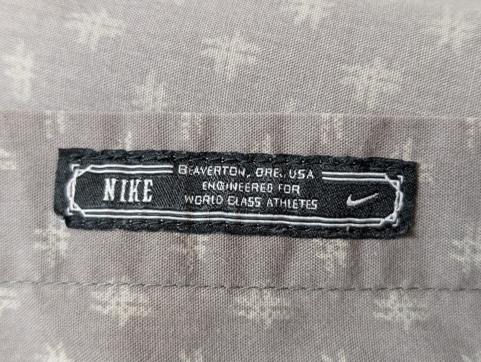 Chemise Nike kaki à motifs manches longues homme taille XL