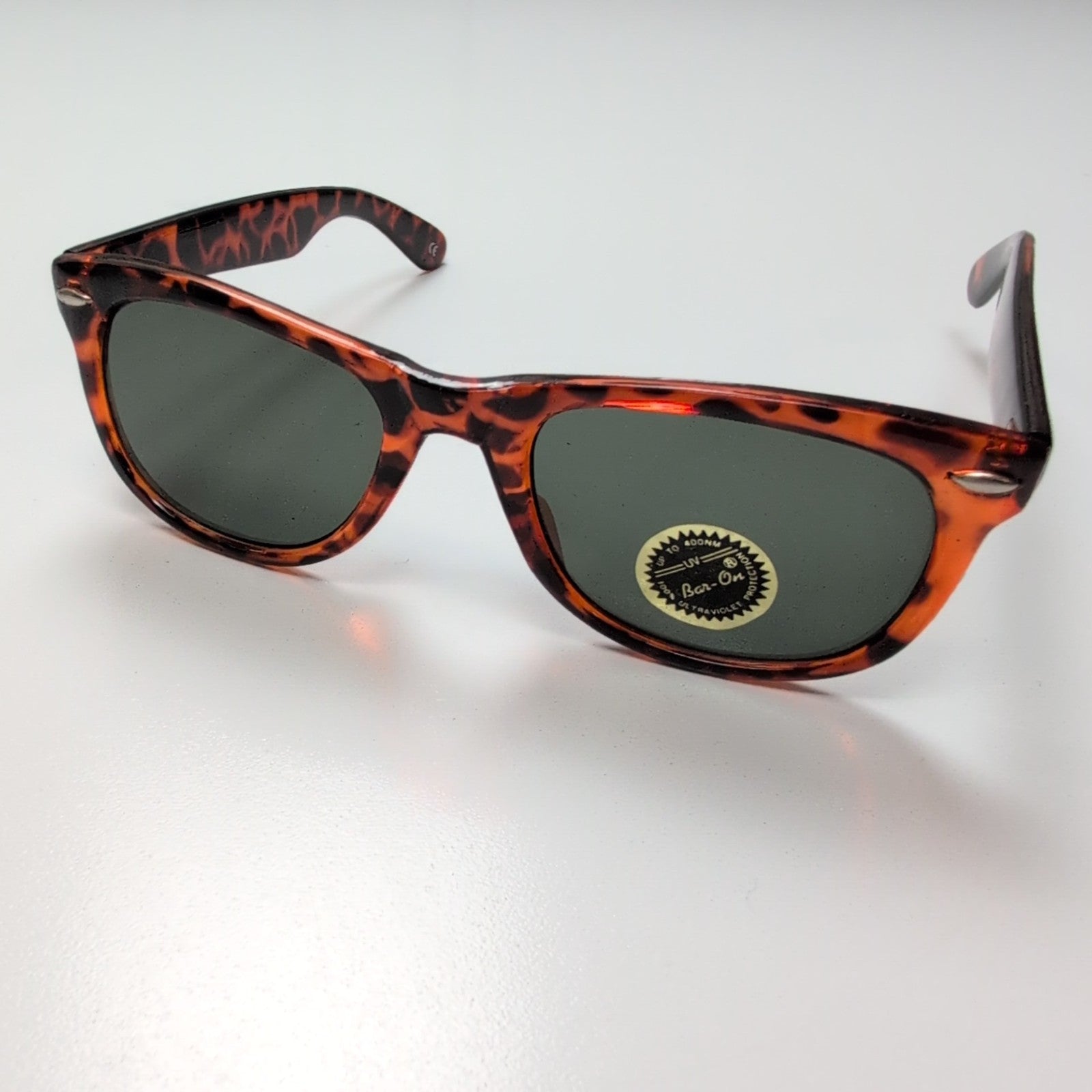 Lunettes de soleil Bar-On Femme Y2K Branche large Carré effet Bois Marron Noir
