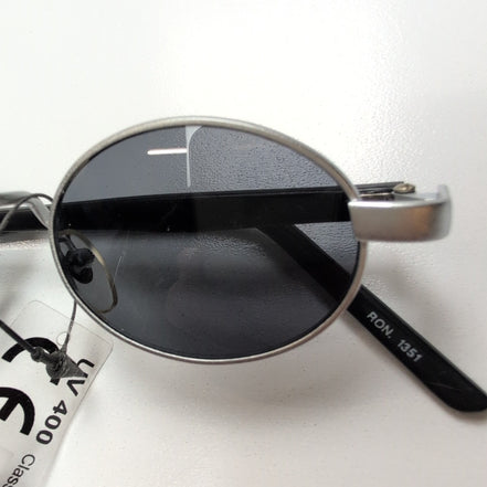 Lunettes de soleil Y2K Ovales Métal Gris et Branches Fines Noir Mat