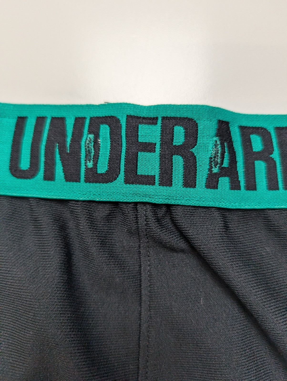 Short Under Armour HeatGear Noir & Vert - Femme Taille M