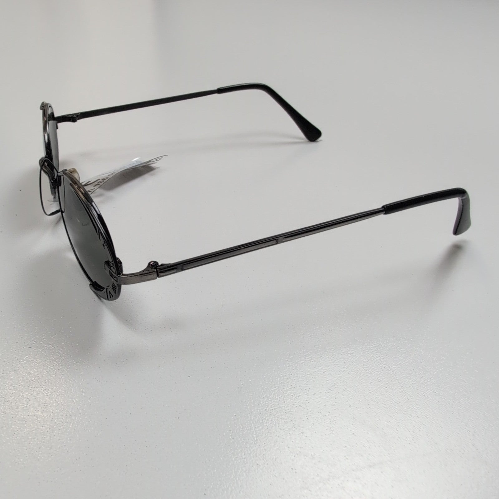 Lunettes de soleil Y2K Ovales Métal Brossé Chiffres Romains Branches Fines