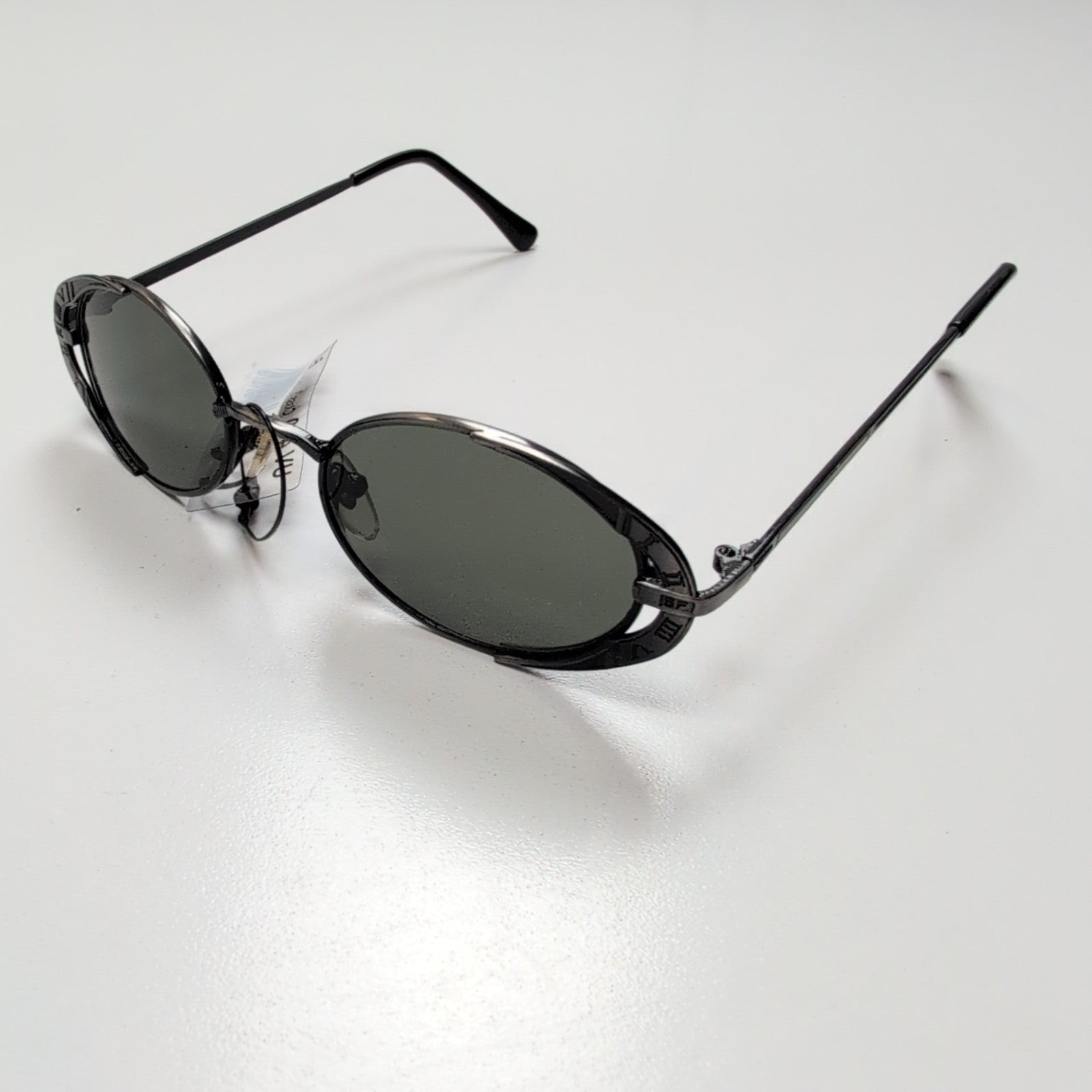 Lunettes de soleil Y2K Ovales Métal Brossé Chiffres Romains Branches Fines