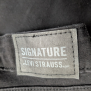 Jean Levi's Signature Femme Noir Mid Rise Skinny W33 L30 T44 Stretch
