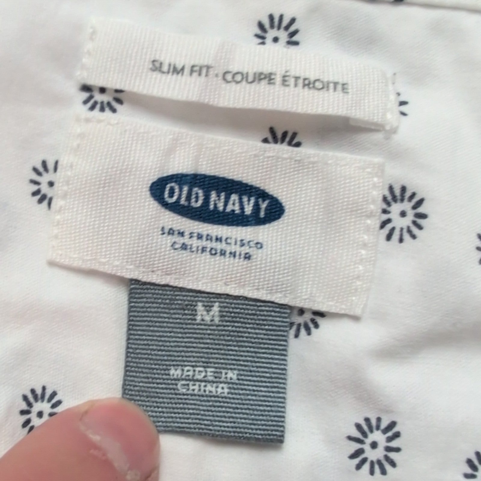 Chemise Old Navy blanche motifs marguerites manches courtes taille M homme