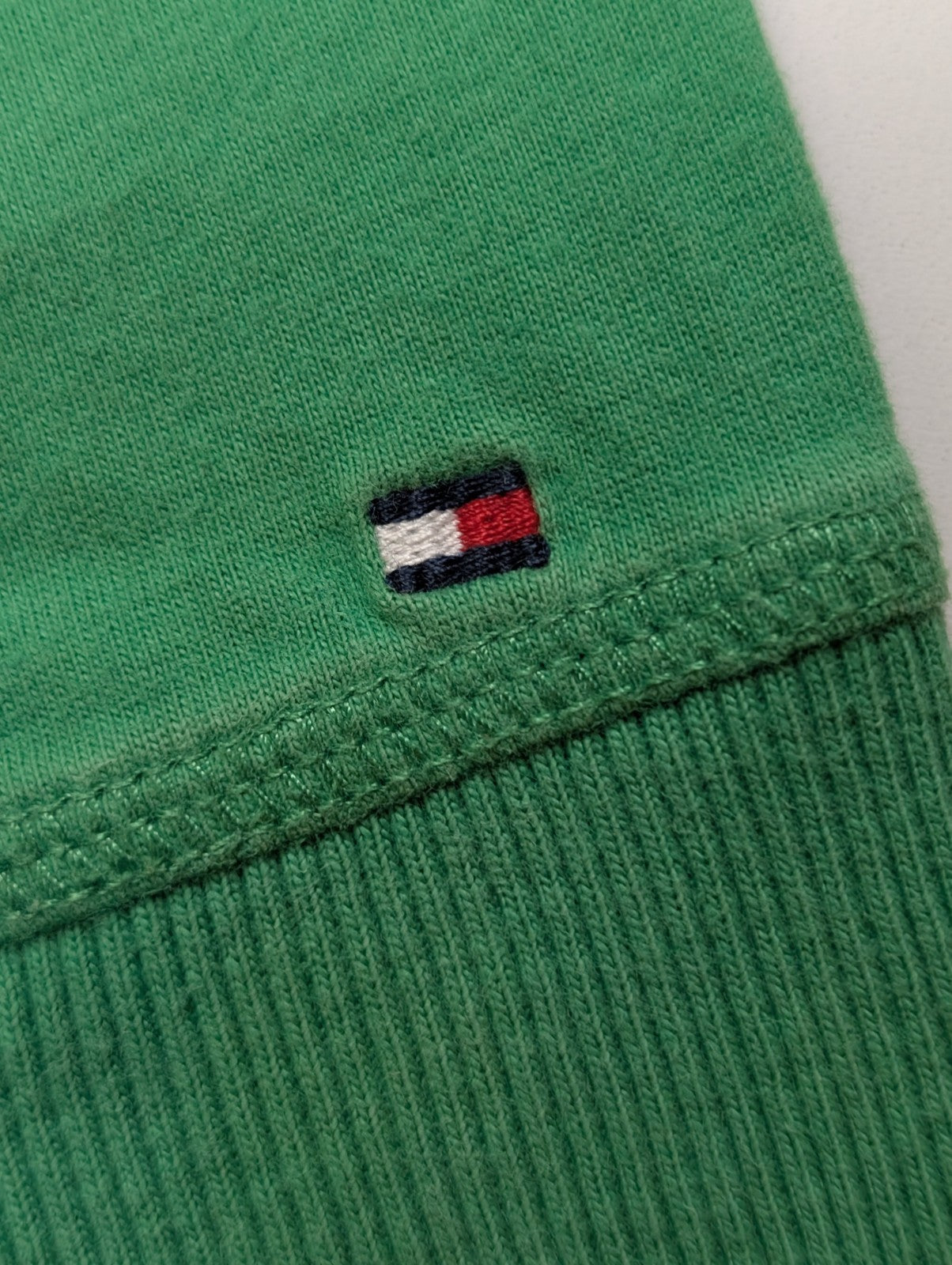 Pull sweat Tommy Hilfiger vert 16-18 ans taille L col rond