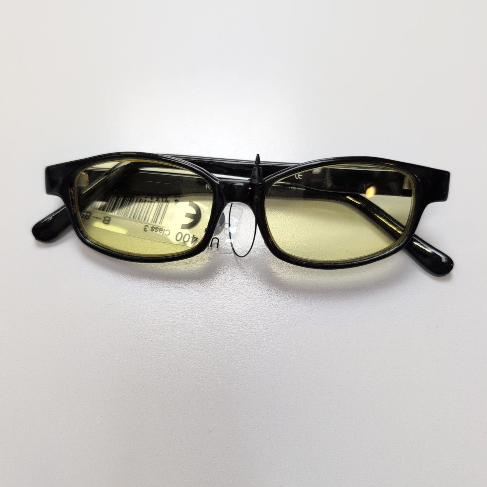 Lunettes de soleil Y2K Branches larges Noir brillant Verres jaunes