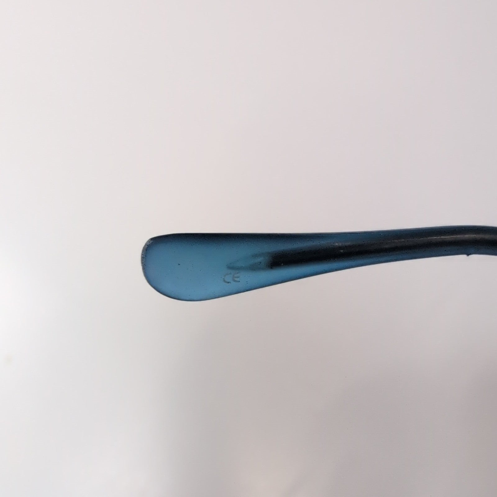 Lunettes de soleil Y2K Branches fines Métal chromé Verres bleu ciel