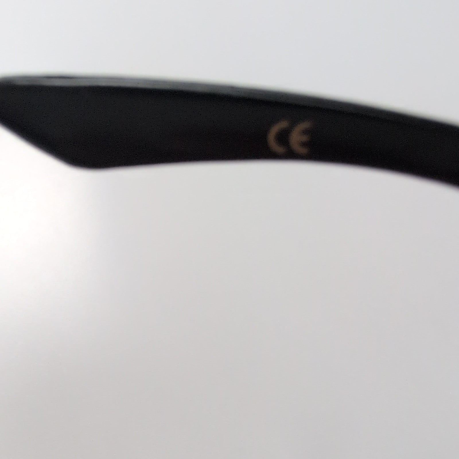 KAKIKO Lunettes de Soleil Ovales Noir Style Y2K Motif Mat et Brillant