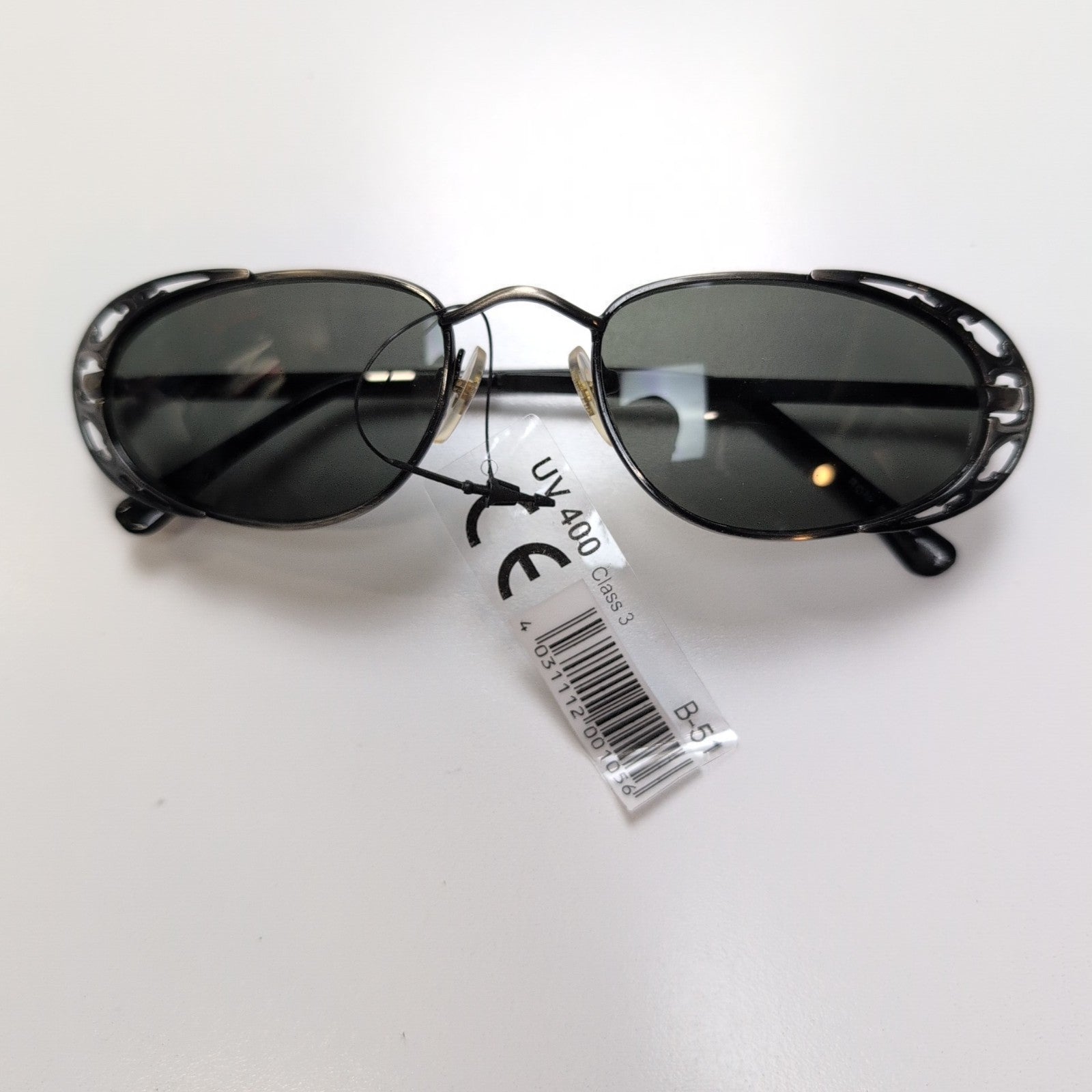 Lunettes de soleil Y2K Branche fine Acier Brossé Ovale