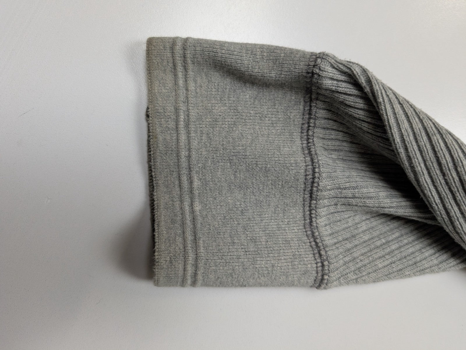Sweat Tommy Hilfiger Gris Clair Texture Gaufrée Logo Manche - Taille L / XL