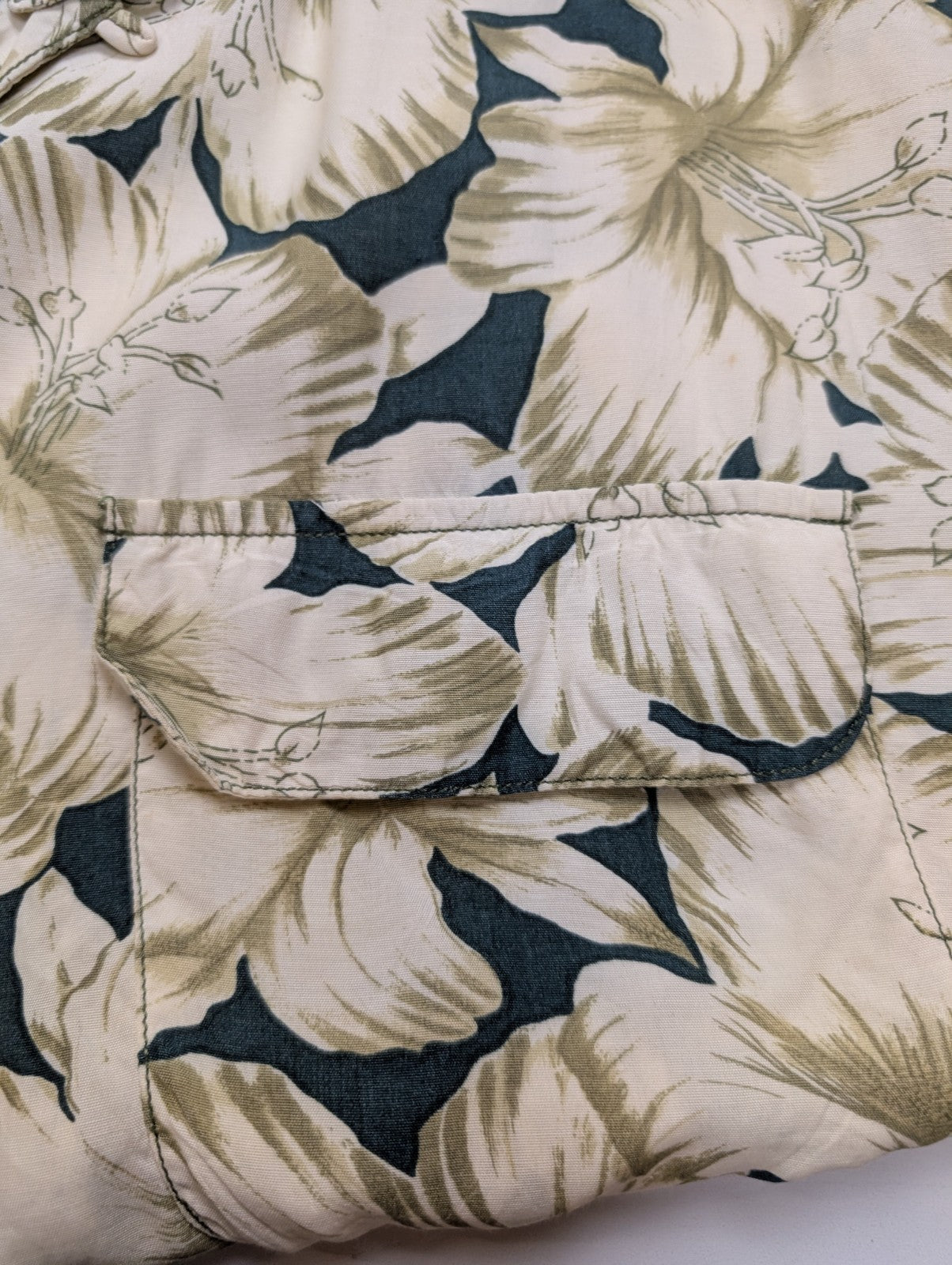 Chemise Hawaïenne TOMMY BAHAMA Beige & Vert Motifs Fleuris - Taille M