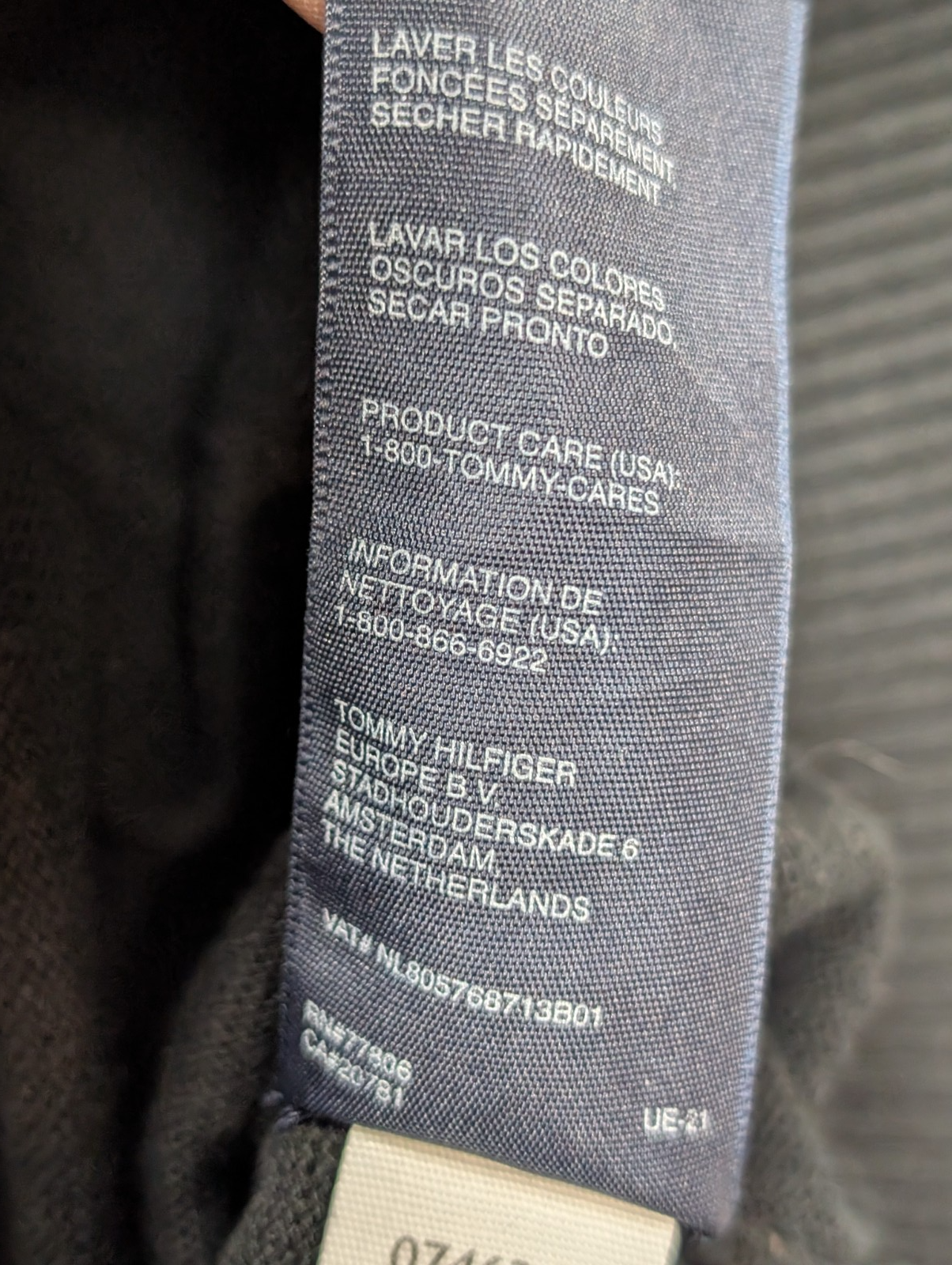 Pull Tommy Hilfiger Homme Col V Noir Profond - Taille L