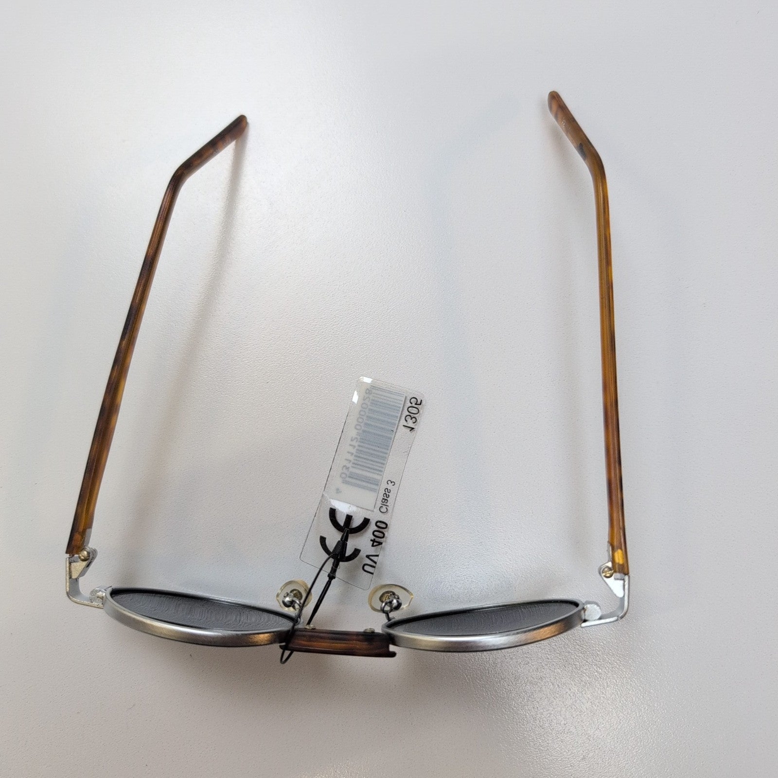 Lunettes de soleil Y2K Ovales Gris Satiné Branches Fines Effet Bois