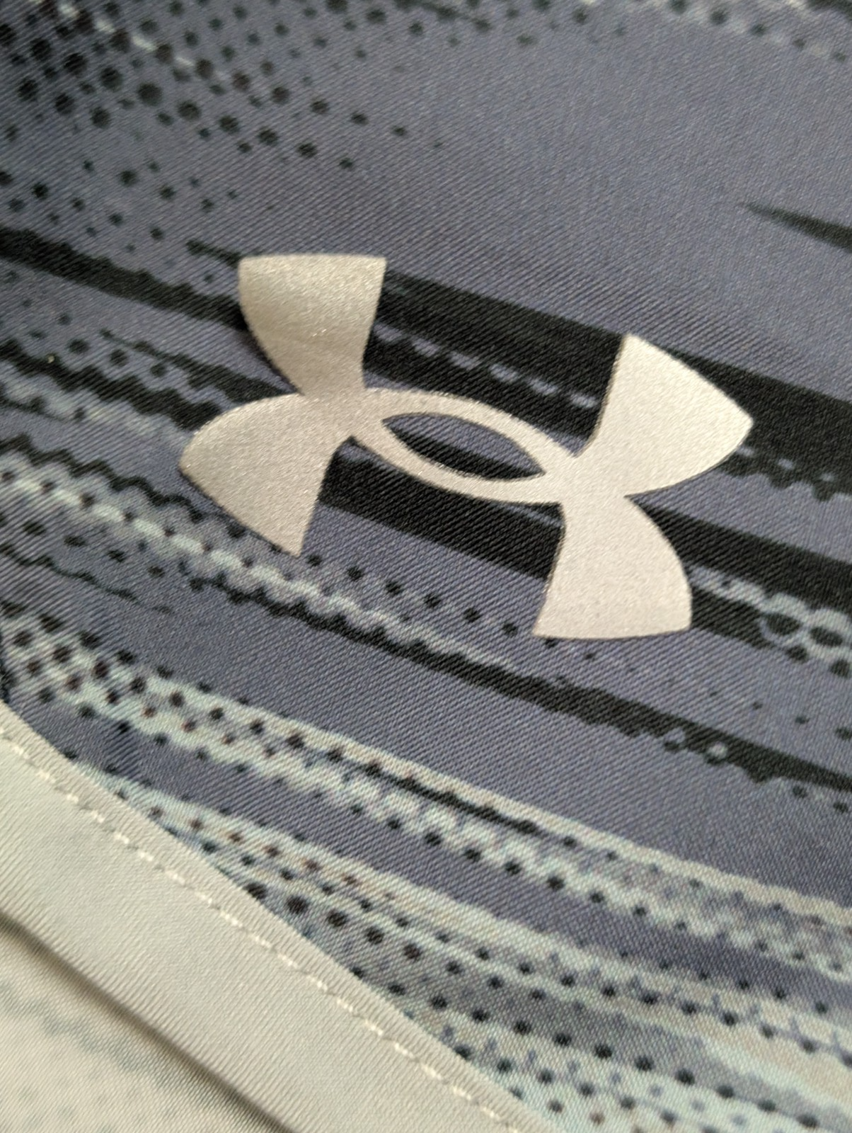 Short Under Armour HeatGear Noir & Gris Motif - Femme Taille M