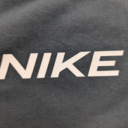 Sweat Nike noir femme crop top sport Dri-fit col rond