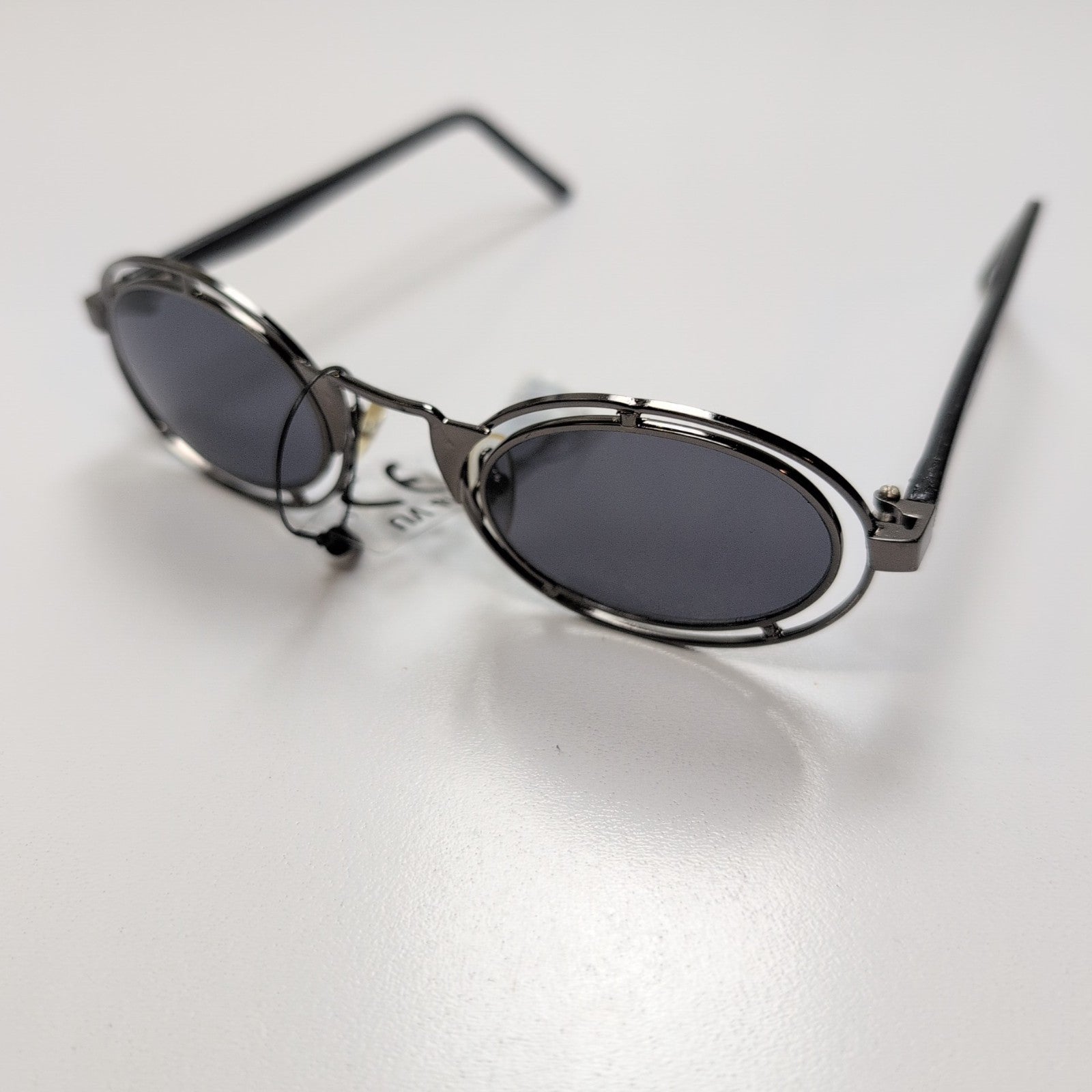 Lunettes de soleil Y2K Branche semi large Métal et PVC Noir Gris