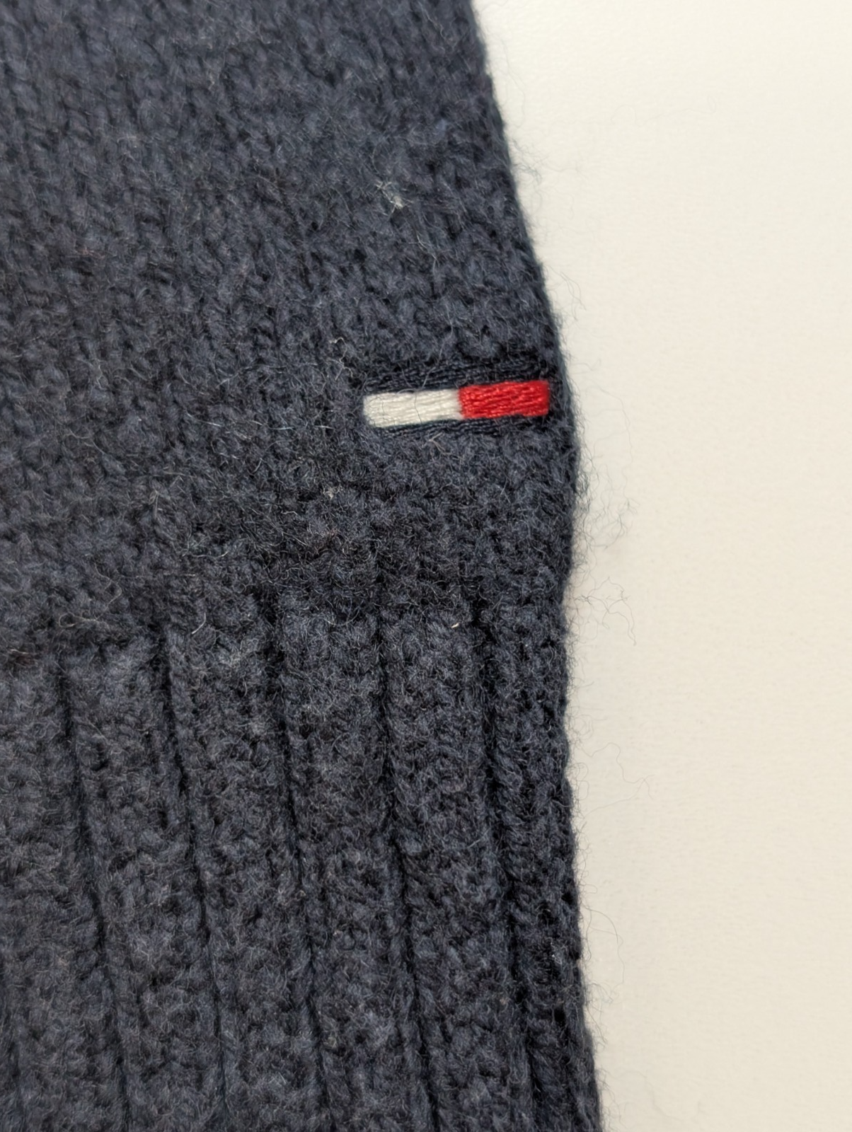 Pull Tommy Hilfiger Vintage Bleu Marine Col Rond Coton Épais - Taille M