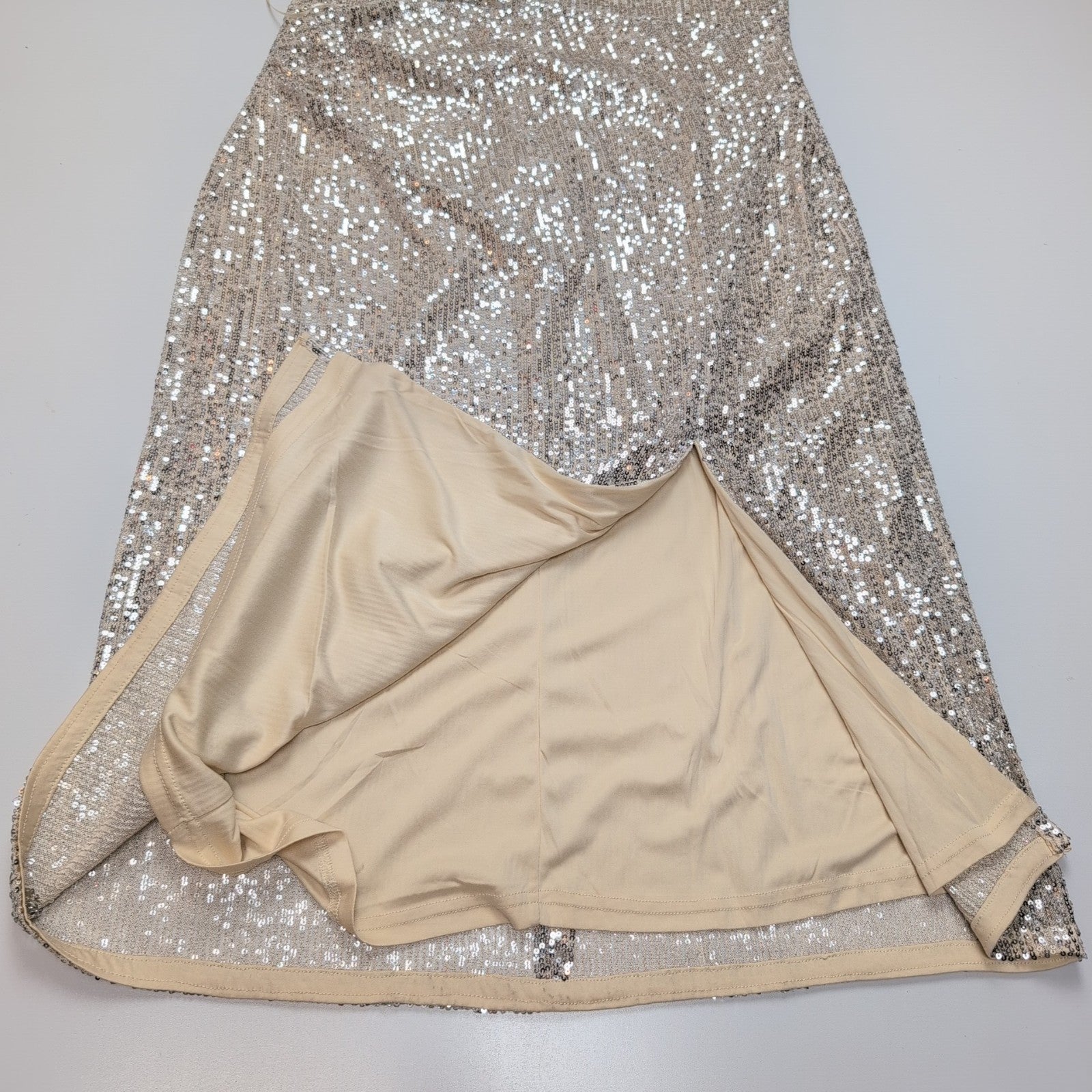Robe Soirée Finding Friday T44 Argent Pailletée Dos Nu Neuve Étiquette