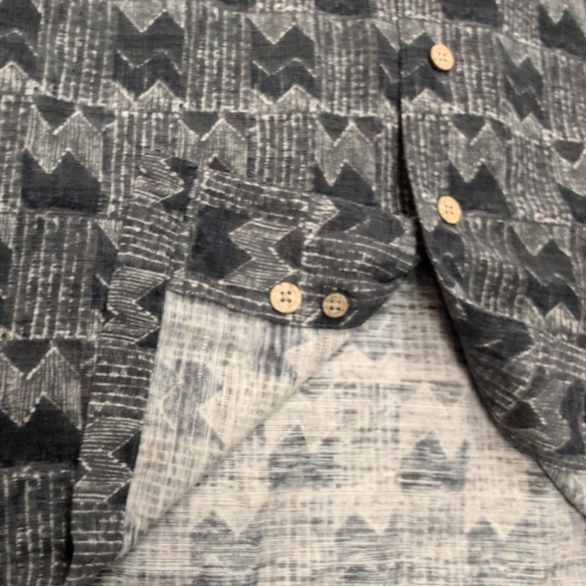 Chemise Hawaïenne Batik Bay Taille S Gris Noir Géométrique 100% Soie