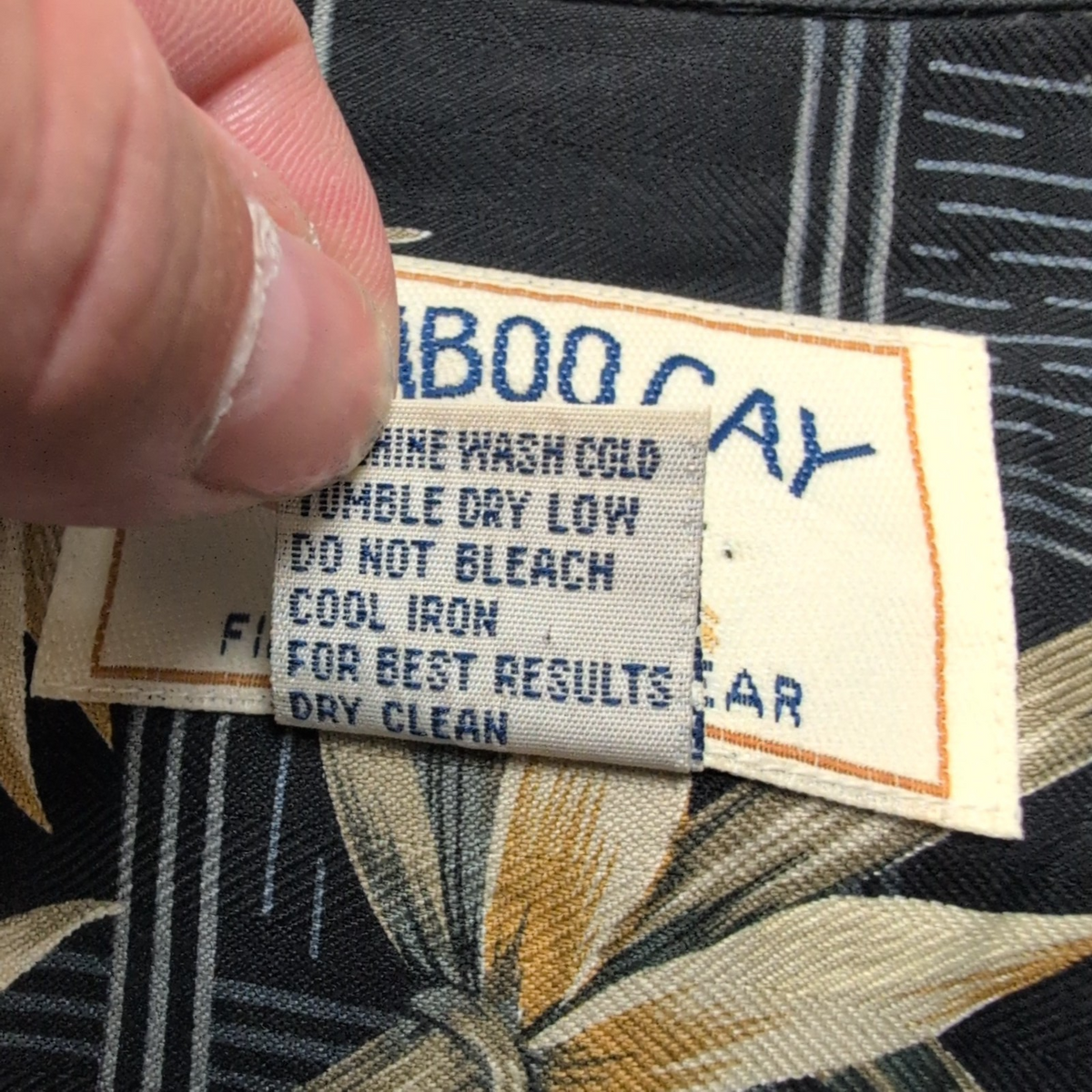 Chemise hawaïenne Bamboo Cay M noire carreaux bambou 100% soie manches courtes
