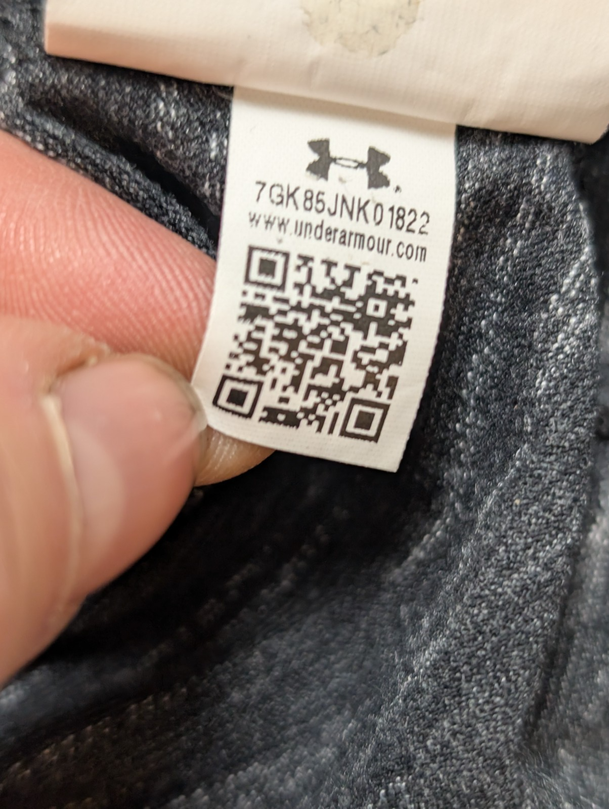 T-shirt Long Under Armour Femme Col V Noir et Gris Mat Taille S