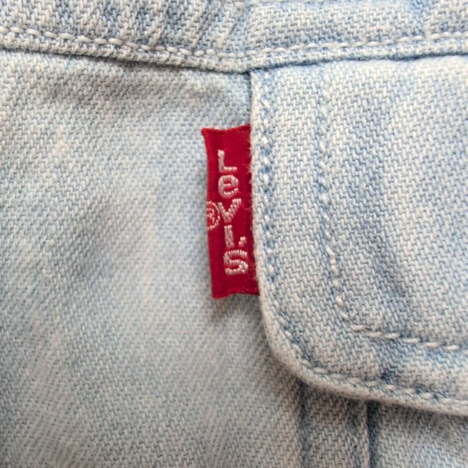 Chemise en jean Levi's bleu clair modèle rare à surcoutures Taille M
