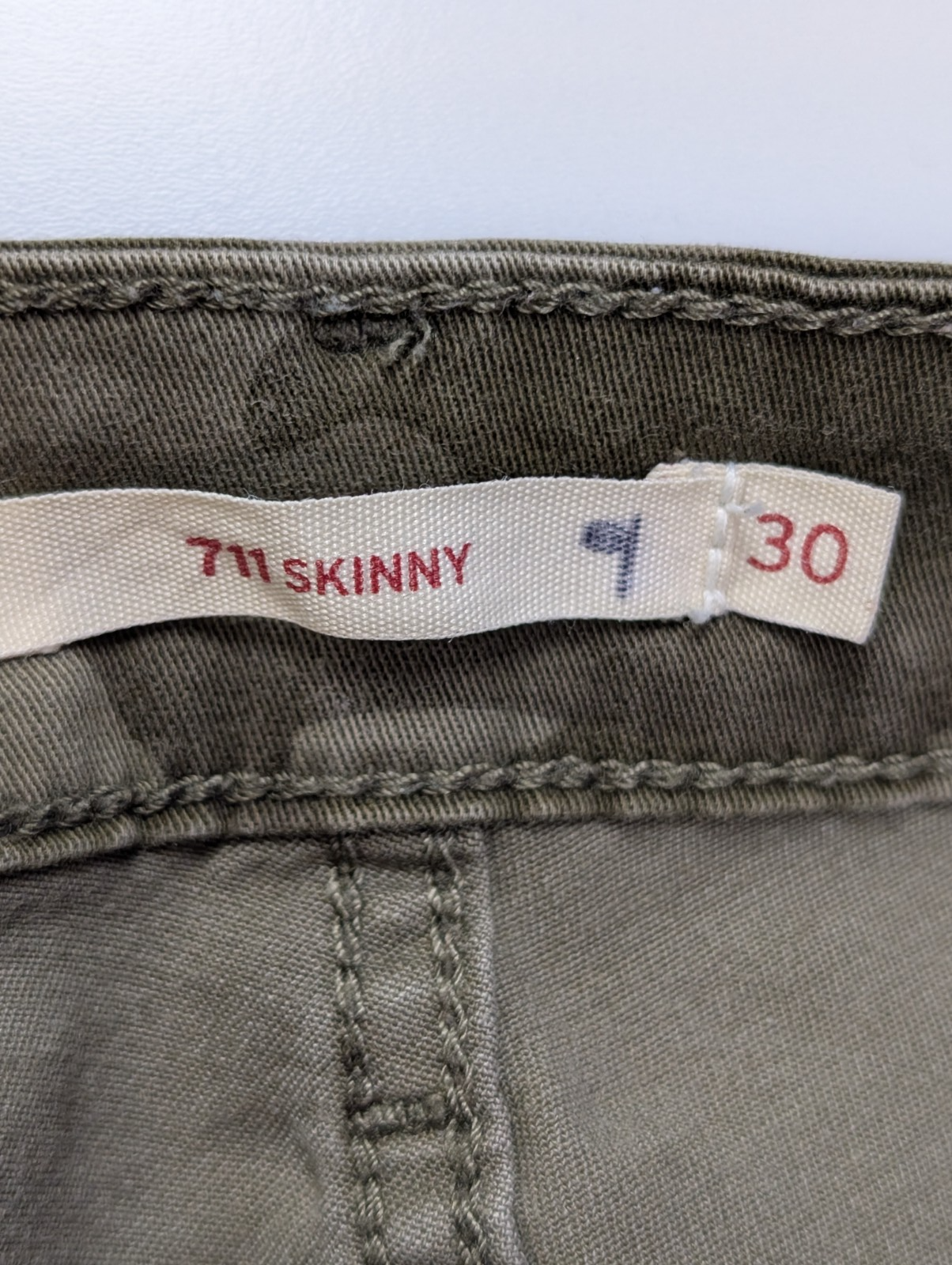 Pantalon Levi's 711 Skinny Stretch Femme Camouflage Armée T40 W29 Militaire