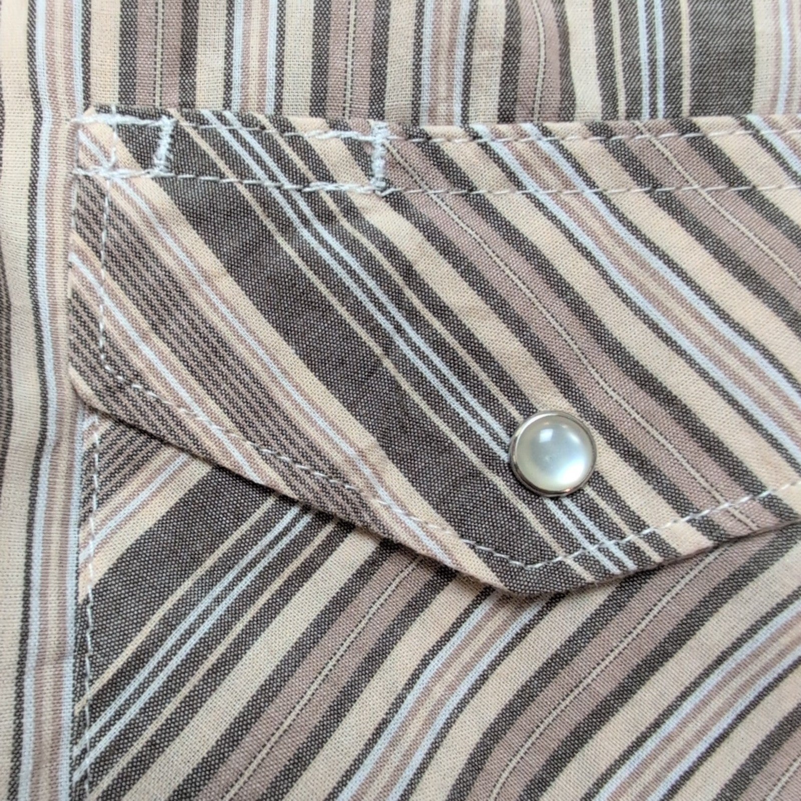 Chemise Wrangler Western Manches Longues à Rayures Crème et Poches Taille M