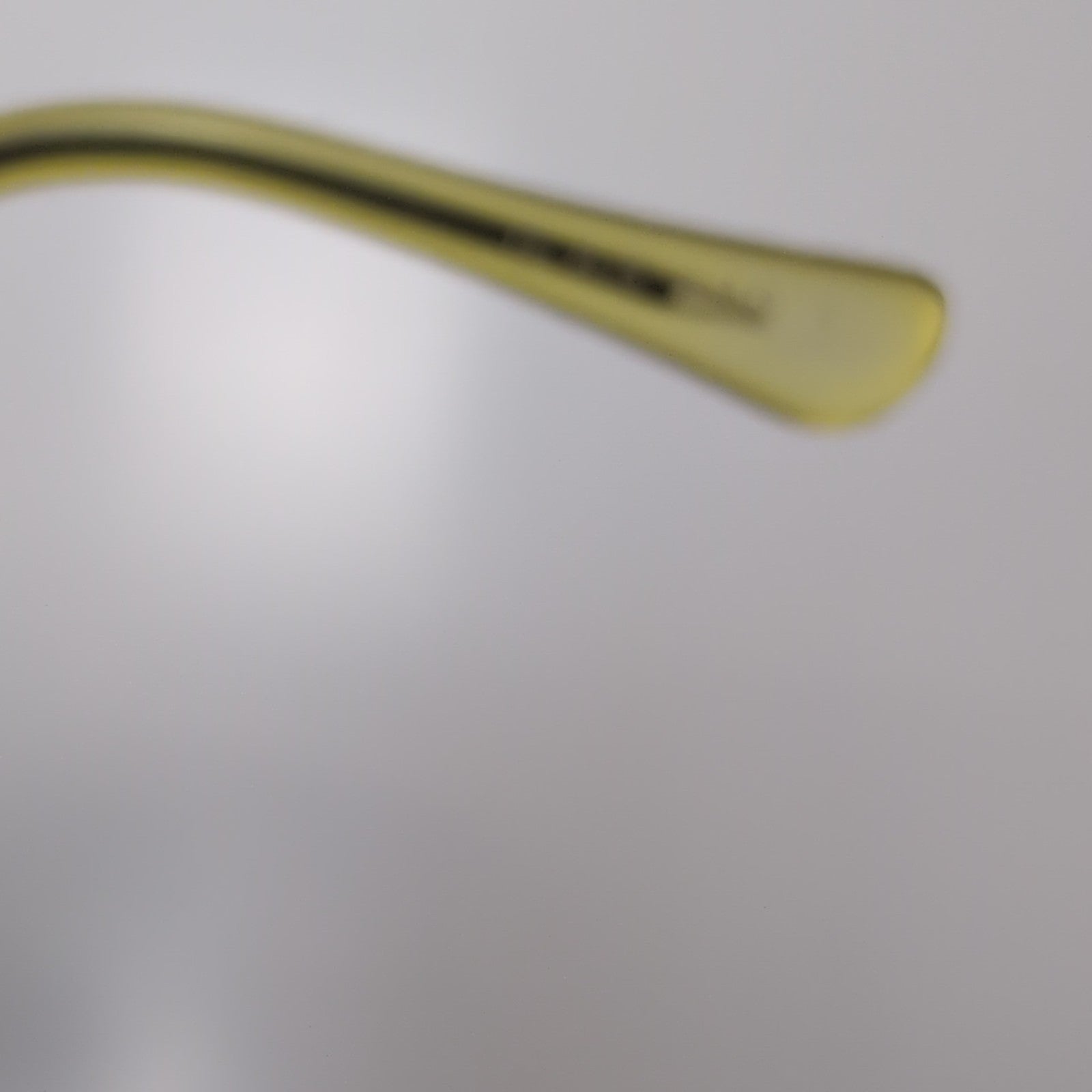 Lunettes de soleil Y2K Cyber Rimless Teintées Jaune Branche Fine Métal