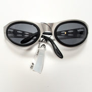 Lunettes de soleil Y2K Branches larges Métal gris satiné 6 trous