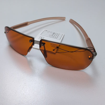 Lunettes de soleil Y2K Rectangulaires Gris Satiné Verres Ambre Branches Semi-épa