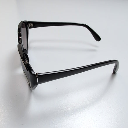 Lunettes de soleil Femmes Bar-On® Noir Brillant Liseré Doré Branches Larges Chic