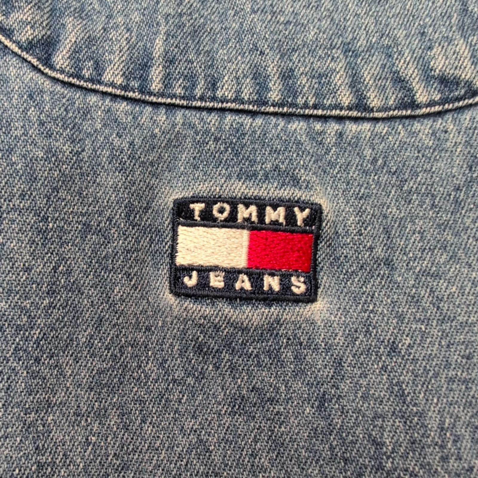 Chemise TOMMY HILFIGER Tommy Jeans en Jean avec Poche Manches Longues - Taille L