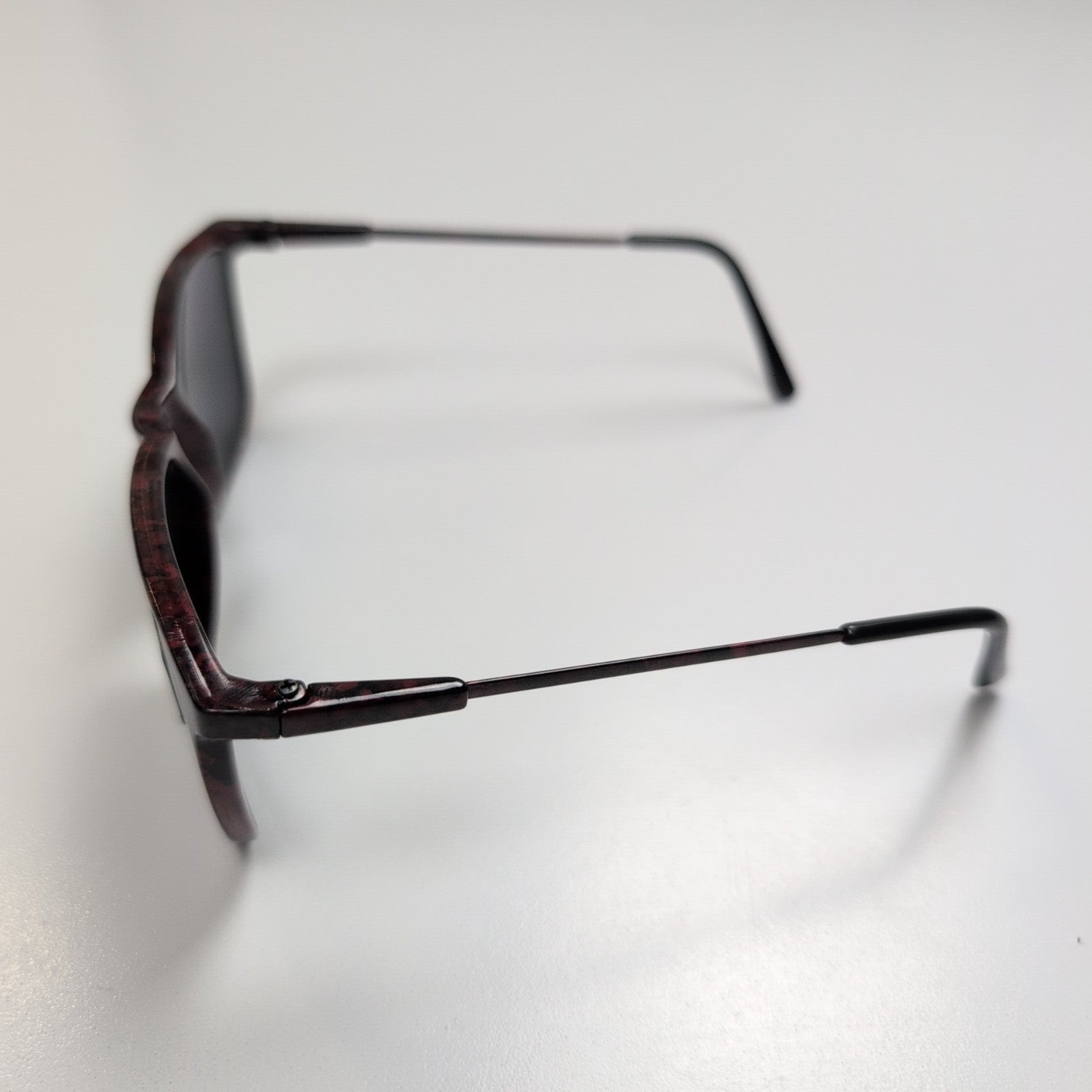 Lunettes de soleil Femmes Bar-On® Carrées Effet Bois Marron & Noir Branches Fine