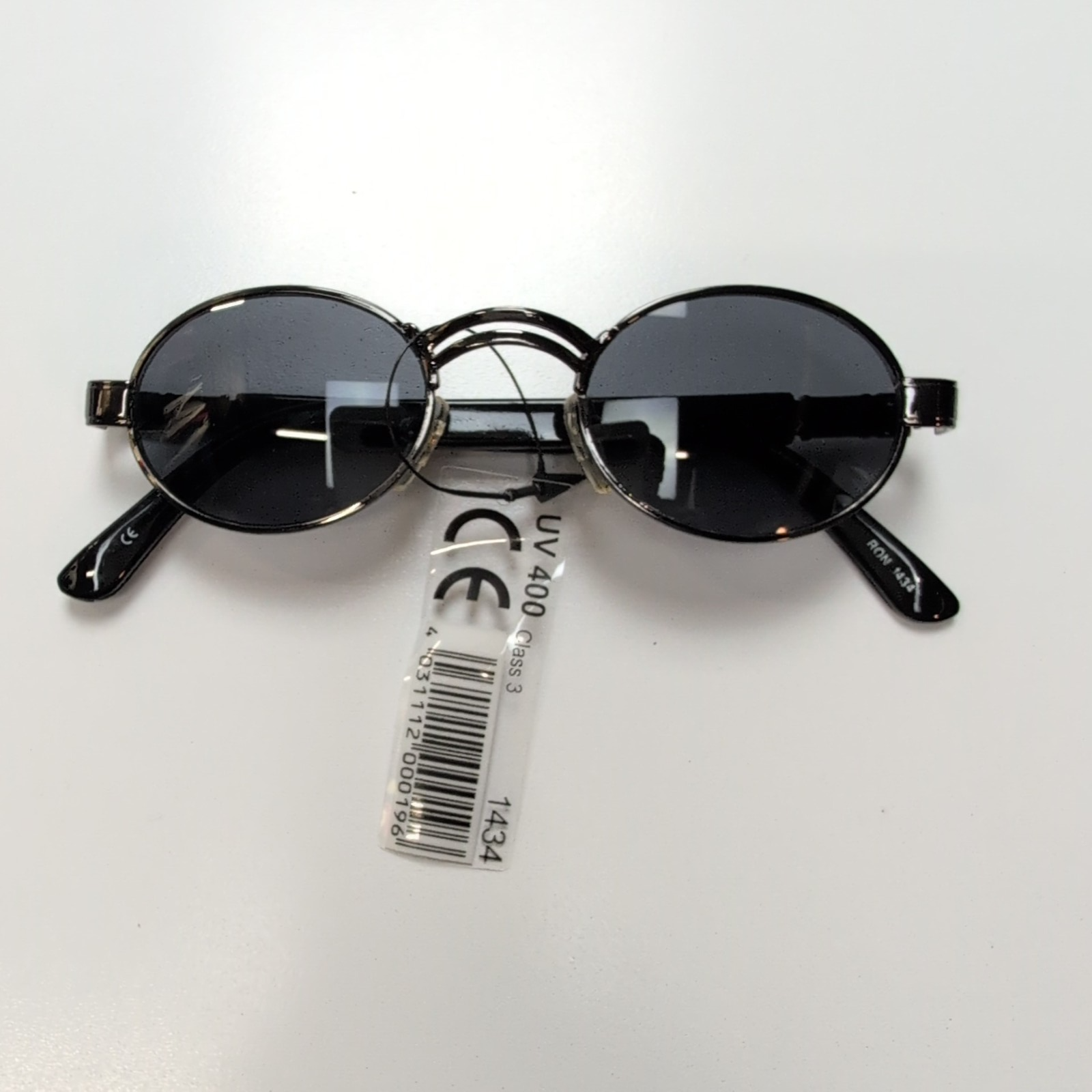 Lunettes de soleil Y2K Rétro Chic Ovales Branches Larges noir brillant