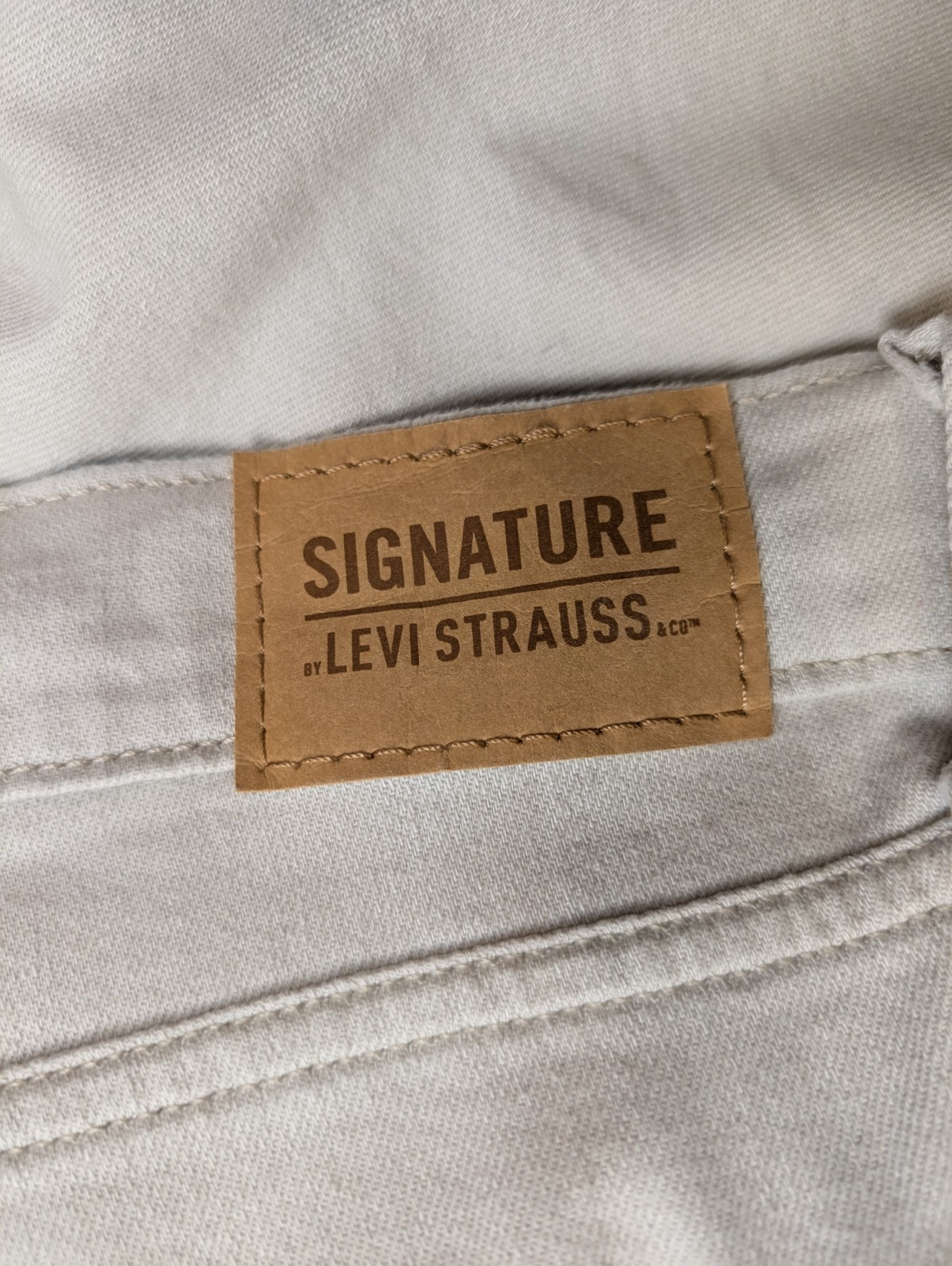 Jean Levi's Signature Héritage High Rise Loose Straight Stretch Blanc Cassé T48