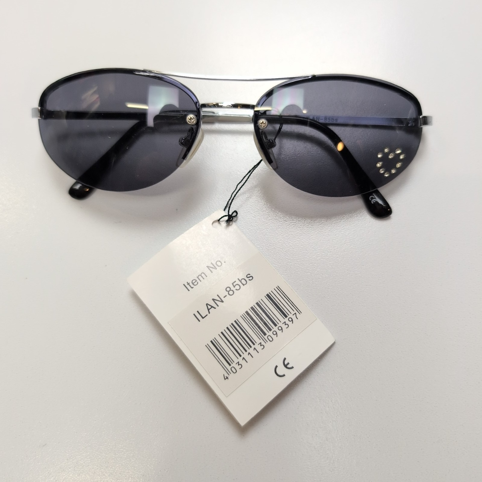 Lunettes de soleil Y2K Branche fine Métal Chromé Ovale Strass Cœur
