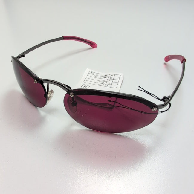 Lunettes de soleil bordeaux monture métal ovale branches fines