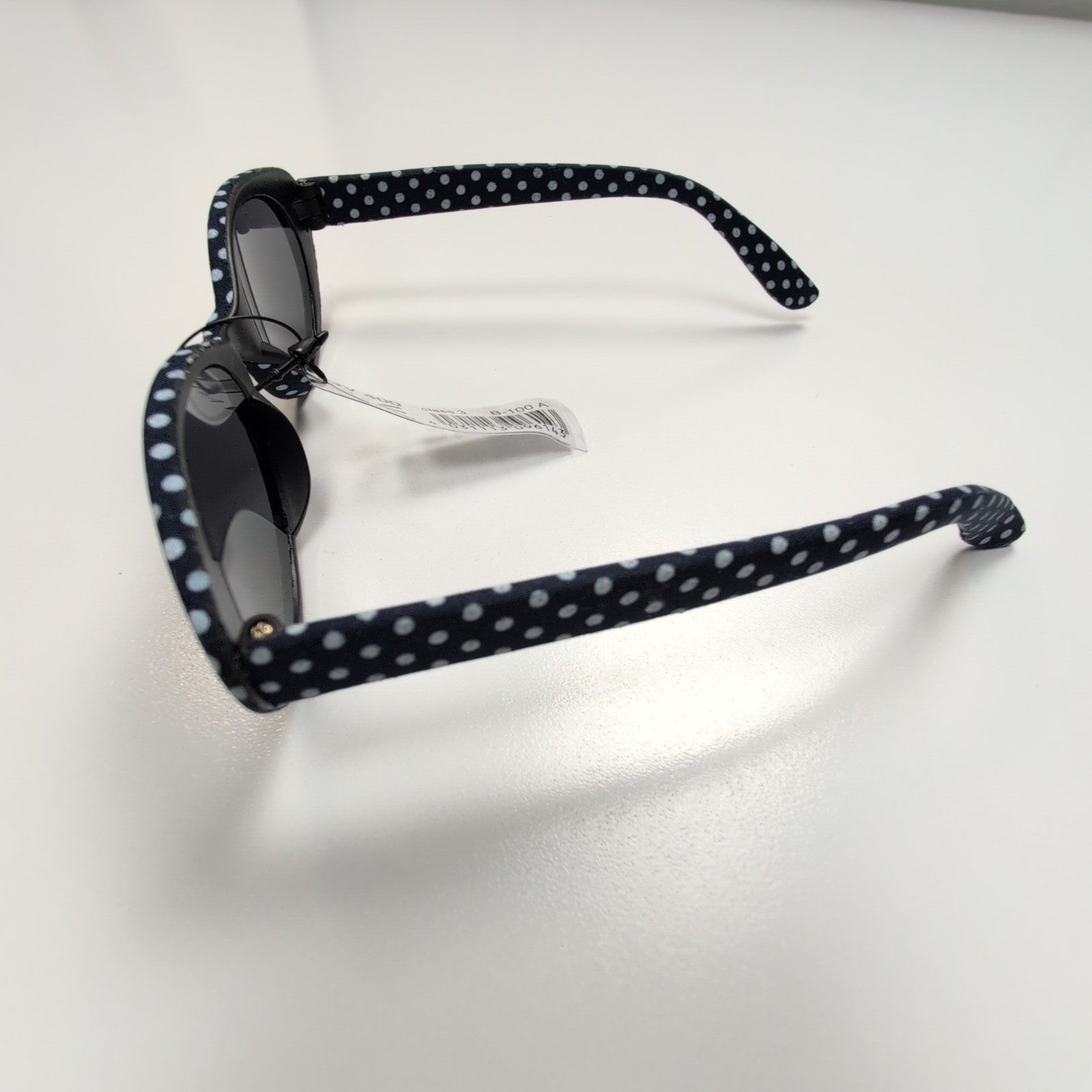Lunettes de soleil Femmes Bleu Marine à Pois Blancs Effet Tissu Branches Larges