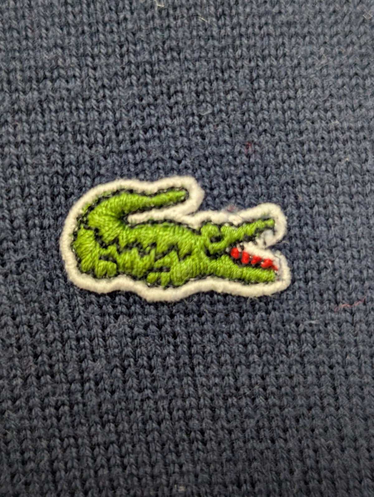 Pull Lacoste Taille 5 (L) bleu marine col V 100% coton crocodile brodé