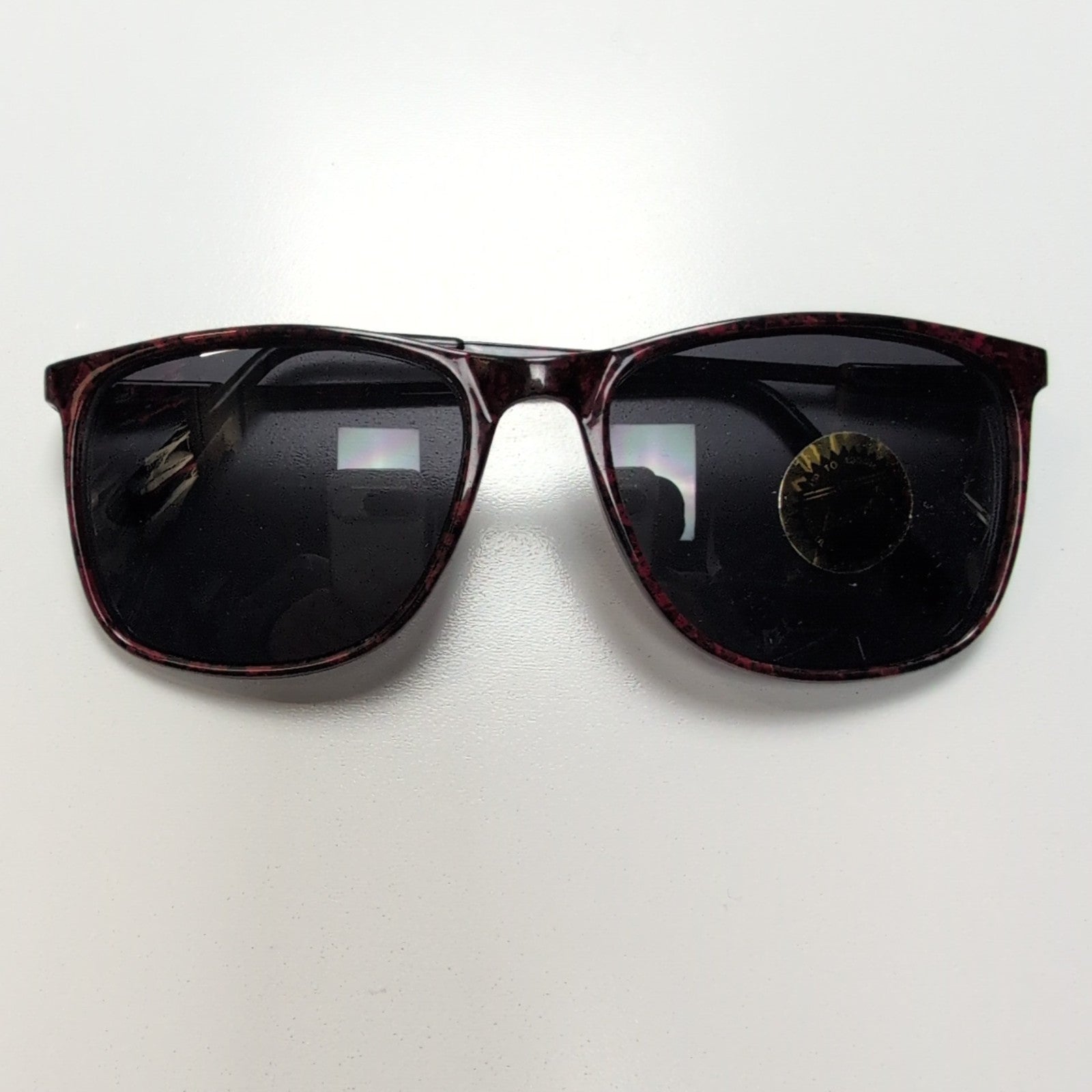 Lunettes de soleil Femmes Bar-On® Carrées Effet Bois Marron & Noir Branches Fine