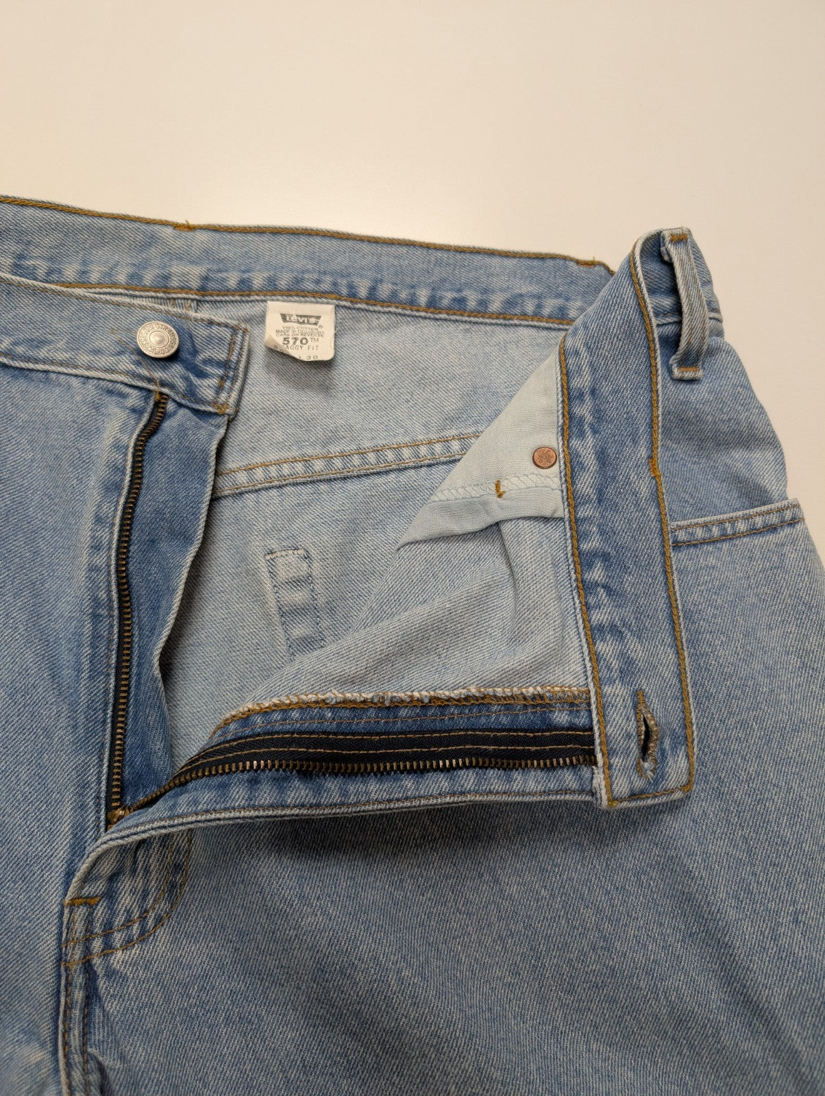 Jean Levi's 570 Vintage Rare Homme W38 L30 Bleu Très Clair Denim Loose Tapered