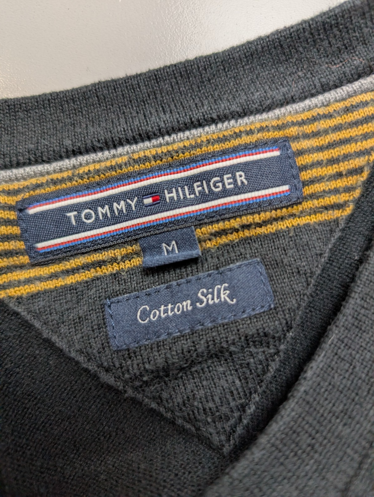 Pull Tommy Hilfiger - Col V - Noir Profond - Soie & Coton - Taille M