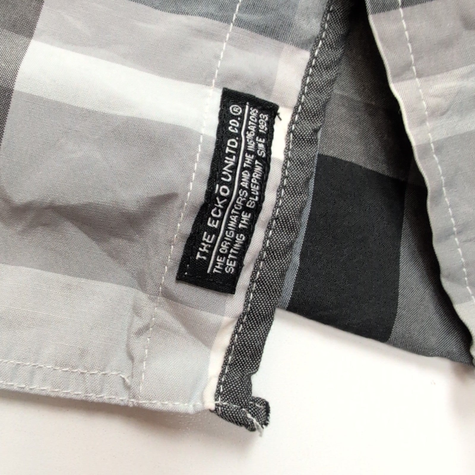 Chemise Ecko Unltd XL carreaux gris noir blanc poche manches longues