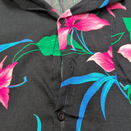 Chemise Hawaïenne The Hawaiian USA Rayonne Noir Fleurie Taille M manches courtes
