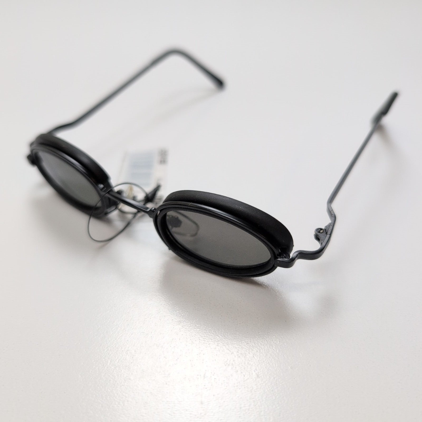 Lunettes de soleil Y2K Cyber Minimaliste Teintées Bleu Branches Fines Métal