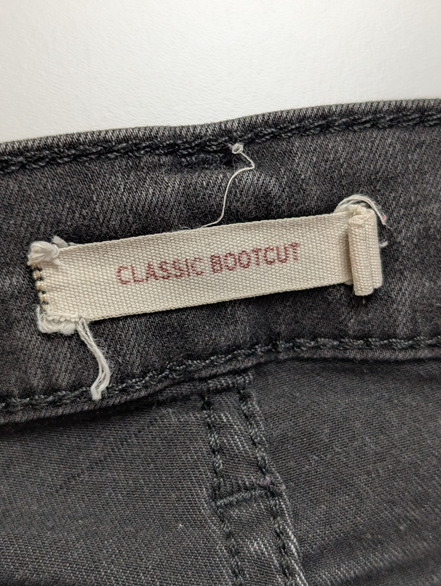 Jean Levi's Femme Noir Classic Bootcut Ultra Stretch W30 L30 T38 Vintage