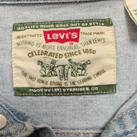 Chemise Levi's Vintage Denim Jean Bleu Clair Poches Taille L manches longues