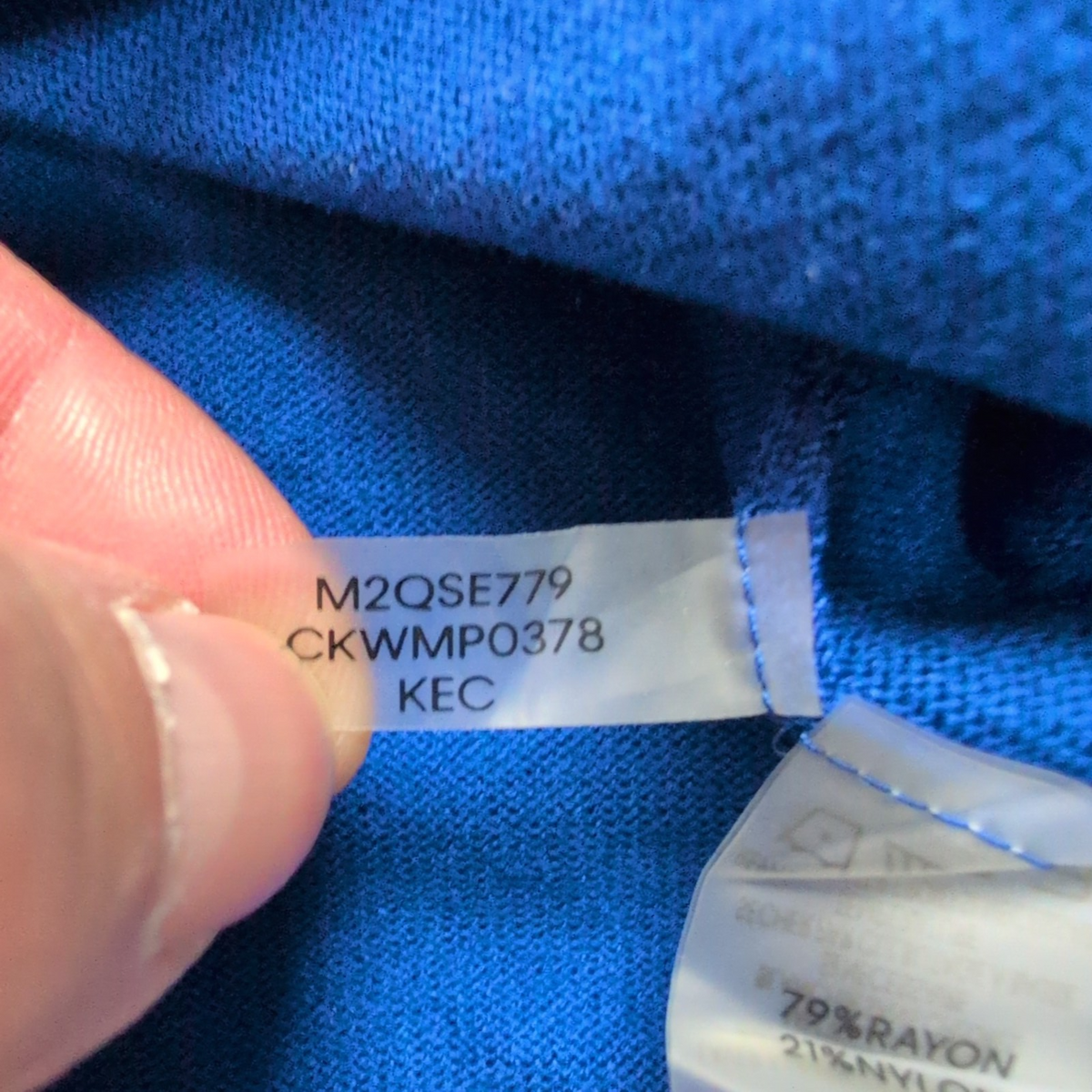 Pull fin col roulé Calvin Klein bleu et noir Femme Taille L