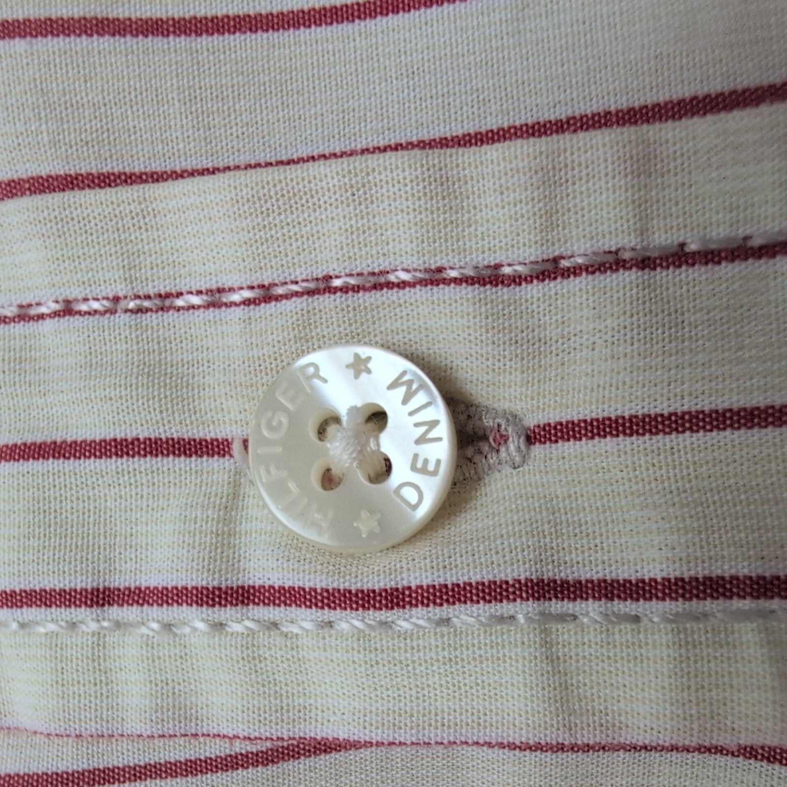 Chemise Tommy Hilfiger Denim blanc cassé rayures rouges manches courtes taille L